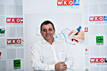 100.jpg