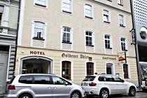 7Schneiders-001.jpg