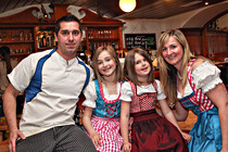 Schneiders-005.jpg