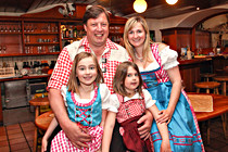 Schneiders-008.jpg