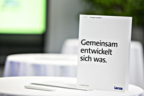 lenze024.jpg