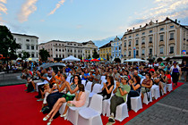 cm_019.jpg