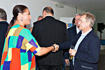cleanlounge023.jpg