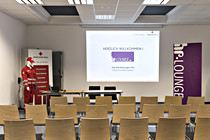 hrlounge006.jpg