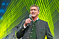 ewe_007.jpg
