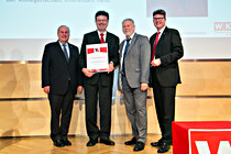 versicherung_021_PERO9175.jpg