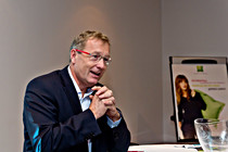 clean_lounge_011.jpg