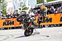 biker008.jpg