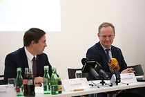 pressekonferenz009.jpg
