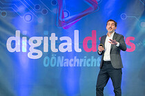 0026cDigiDays1.jpg