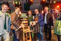 bieranstich_wels_003.jpg
