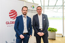 wfk_globe_air_0001.jpg