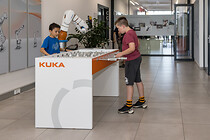 KUKA024.jpg