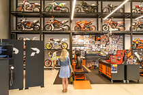 ktm_motohall_0006.jpg