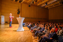 OÖN Wirtschaftsakademie mit Thomas Brezina