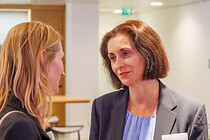 hr_lounge_canon_014.jpg