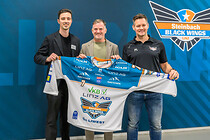 mcl_black_wings_011.jpg