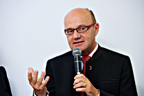 25ML1_9232.jpg