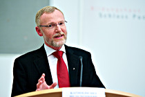 14ML1_2596.jpg