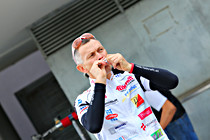 race011.JPG