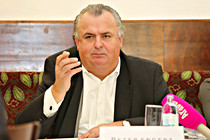 oegni008.JPG